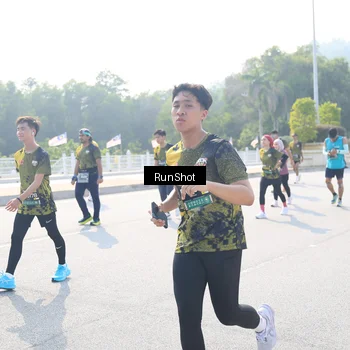 Runner Photo 6931468