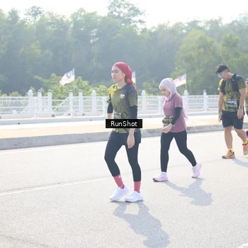 Runner Photo 6931497