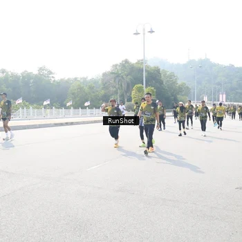 Runner Photo 6931530