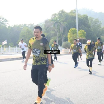 Runner Photo 6931549