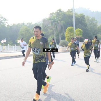 Runner Photo 6931550