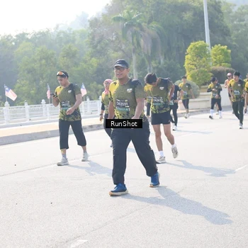 Runner Photo 6931559