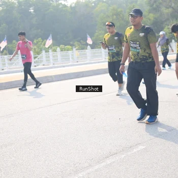 Runner Photo 6931565