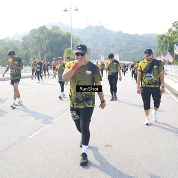 Runner Photo 6931599