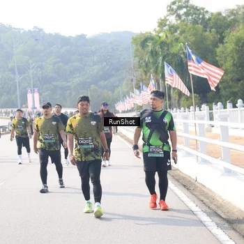 Runner Photo 6931637