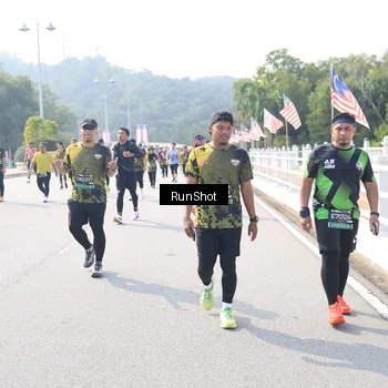 Runner Photo 6931665