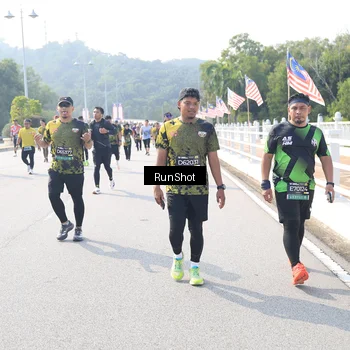 Runner Photo 6931668