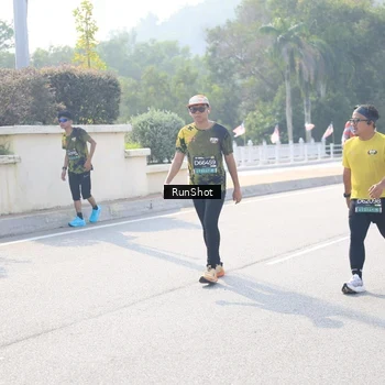 Runner Photo 6931715