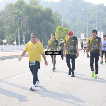 Runner Photo 6931717