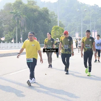 Runner Photo 6931721