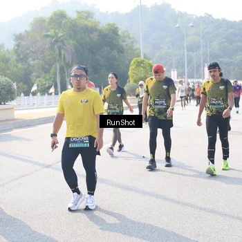 Runner Photo 6931728