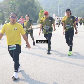 Runner Photo 6931733