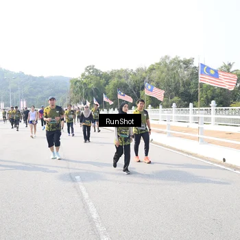 Runner Photo 6931773
