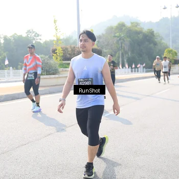 Runner Photo 6931795