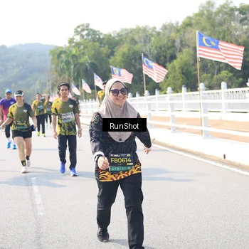 Runner Photo 6931810
