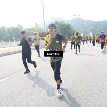 Runner Photo 6931835