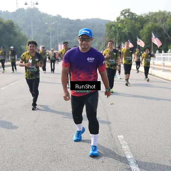 Runner Photo 6931873
