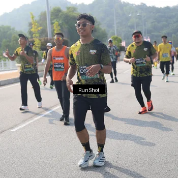 Runner Photo 6931900
