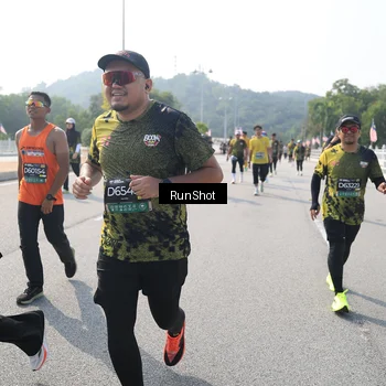 Runner Photo 6931915
