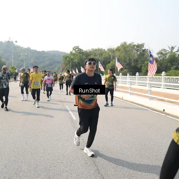 Runner Photo 6931930