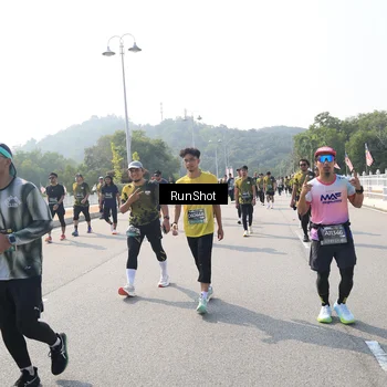 Runner Photo 6931943