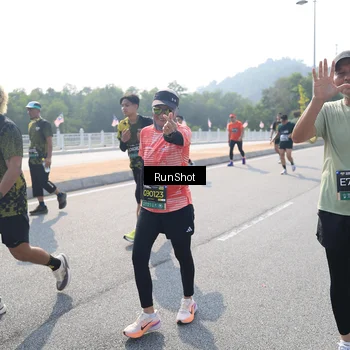 Runner Photo 6931982