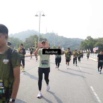 Runner Photo 6931996
