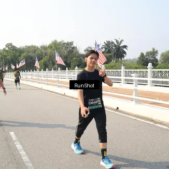 Runner Photo 6932001