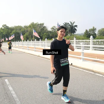 Runner Photo 6932002