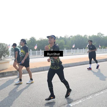 Runner Photo 6932015