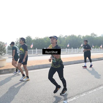 Runner Photo 6932018
