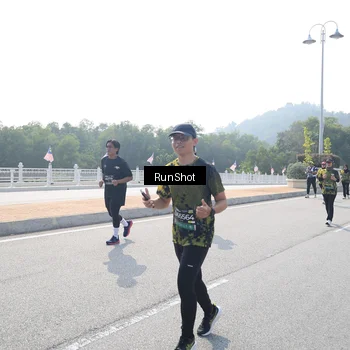 Runner Photo 6932019