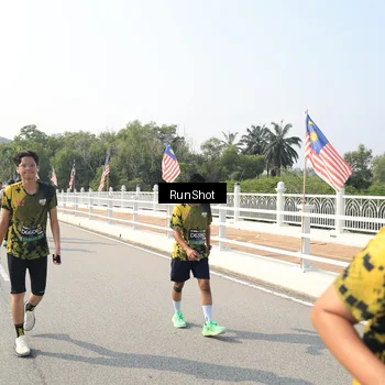 Runner Photo 6932022