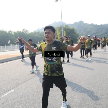 Runner Photo 6932034