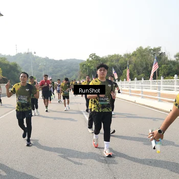 Runner Photo 6932037