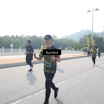Runner Photo 6932045
