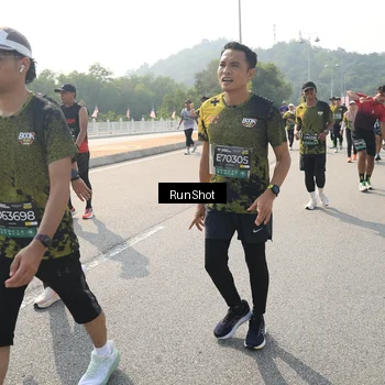 Runner Photo 6932047