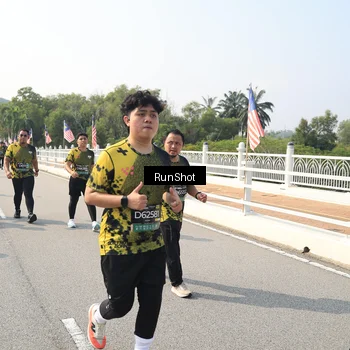 Runner Photo 6932048