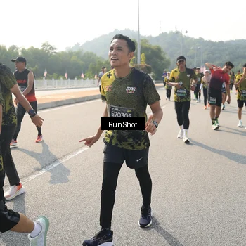 Runner Photo 6932050