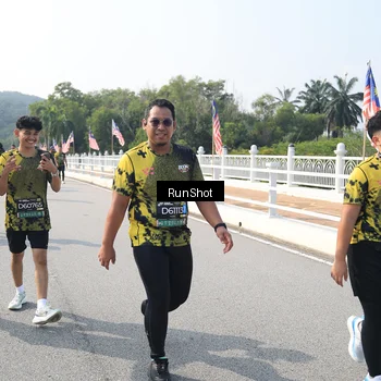 Runner Photo 6932058