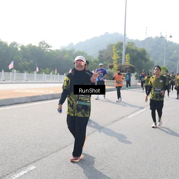 Runner Photo 6932073