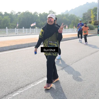 Runner Photo 6932076