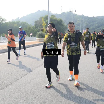 Runner Photo 6932077