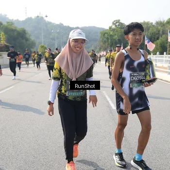 Runner Photo 6932080