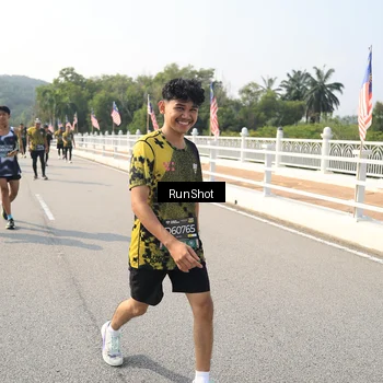 Runner Photo 6932090