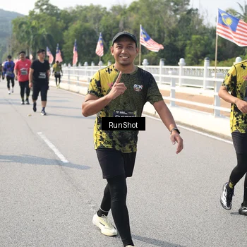 Runner Photo 6932101