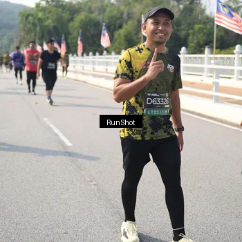 Runner Photo 6932103