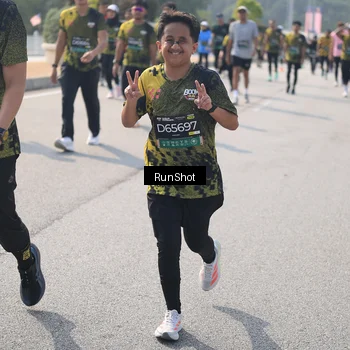 Runner Photo 6932107