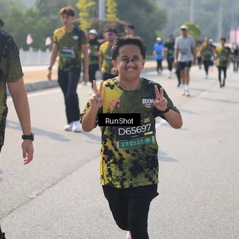 Runner Photo 6932110