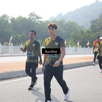 Runner Photo 6932121